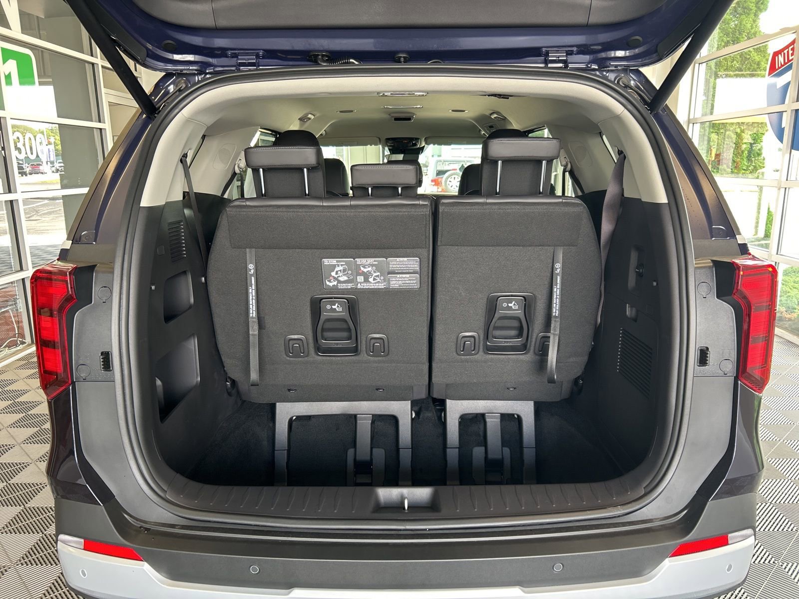 New 2026 Kia Carnival EX image 10