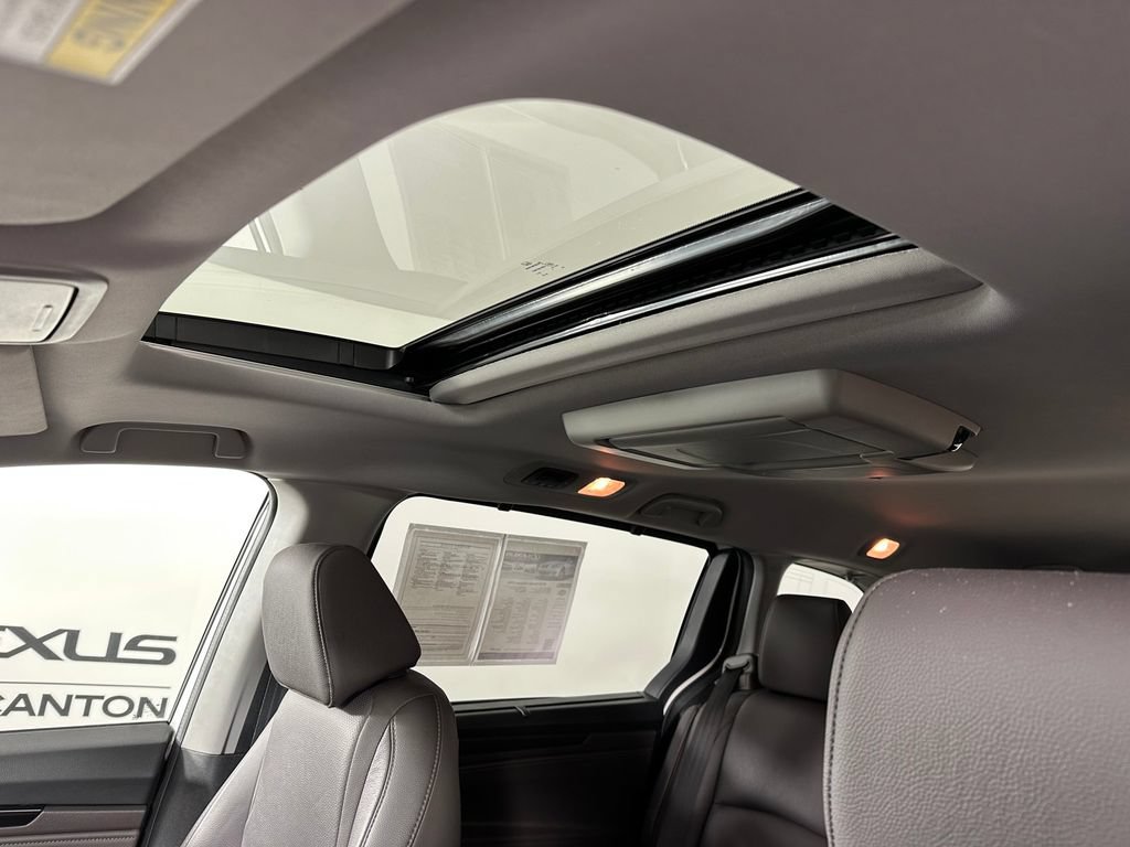 Used 2019 Honda Odyssey Elite image 4