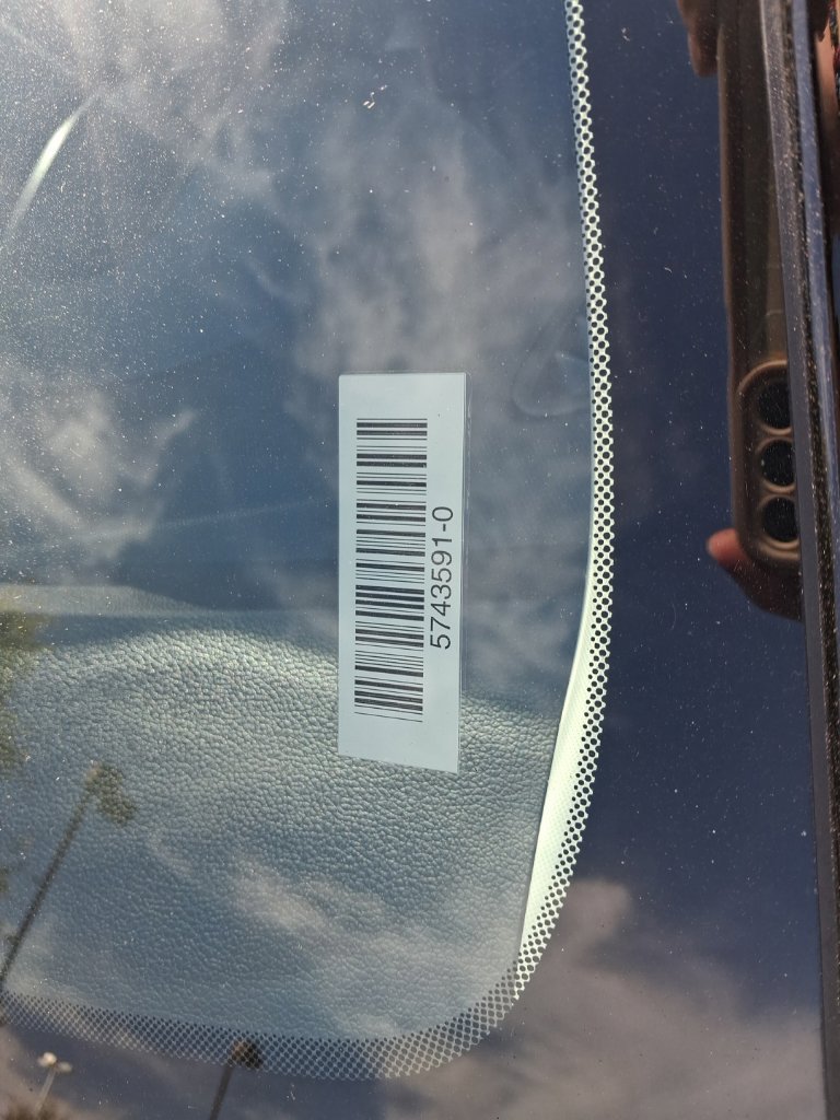 Used 2025 Hyundai Venue SEL FWD image 9
