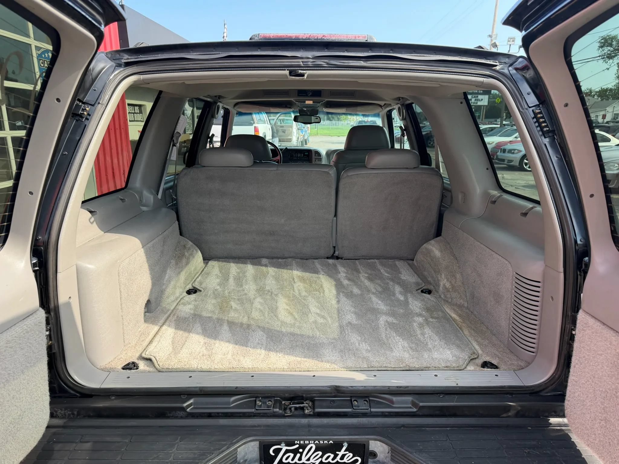 Used 1999 Chevrolet Tahoe Z71 w/ Comfort & Security Pkg AWD/4WD image 8