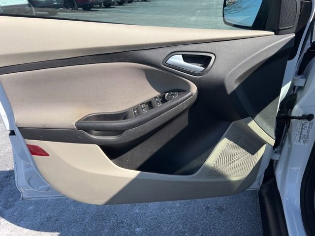 Used 2013 Ford Focus SE w/ Super Fuel Economy (SFE) Pkg image 22