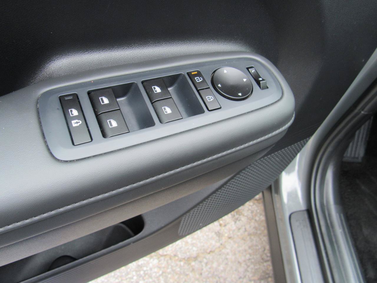 Used 2026 Hyundai Santa Fe SEL AWD/4WD image 16