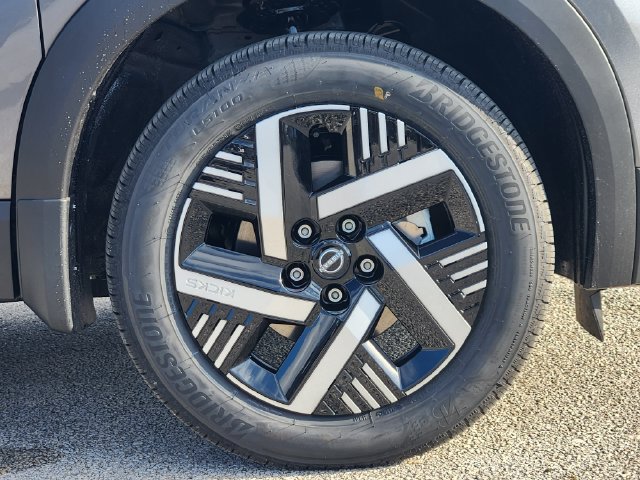 New 2027 Nissan Kicks SV FWD image 10