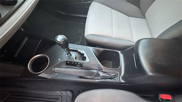 Used 2013 Toyota RAV4 LE image 19