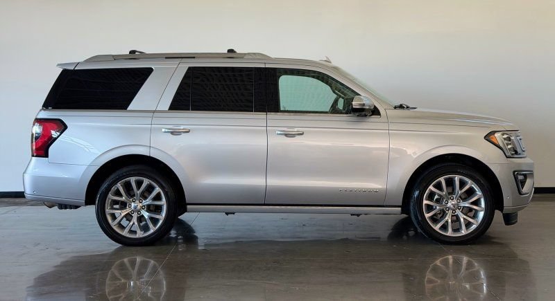Used 2019 Ford Expedition Platinum AWD/4WD image 8