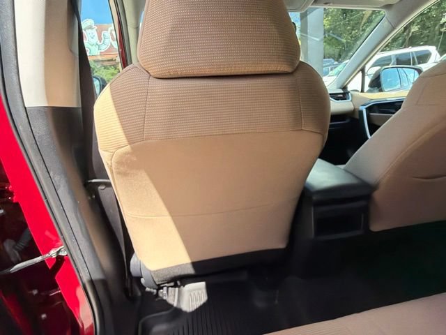 Used 2019 Toyota RAV4 LE FWD image 61