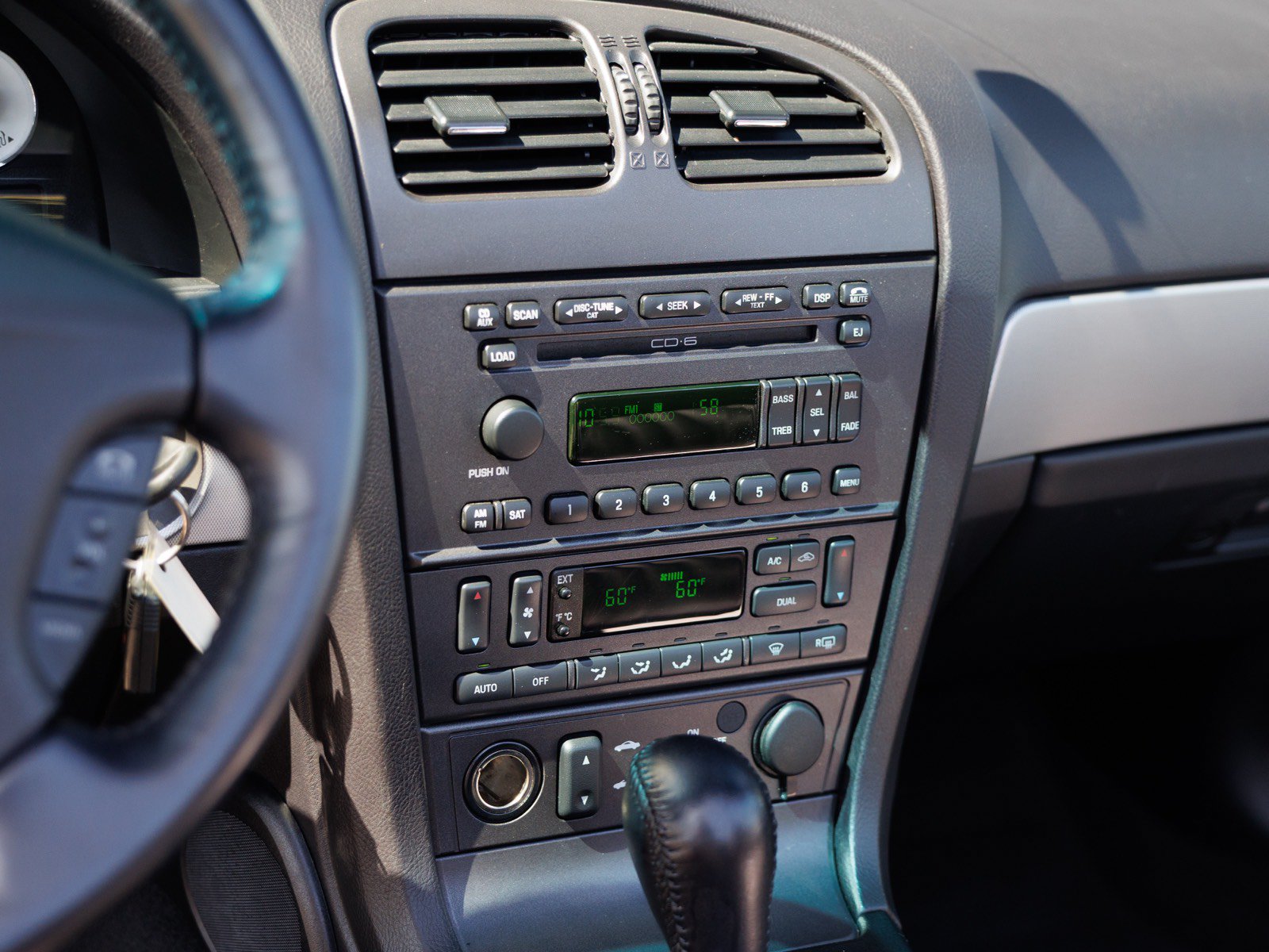 Used 2005 Ford Thunderbird RWD image 32