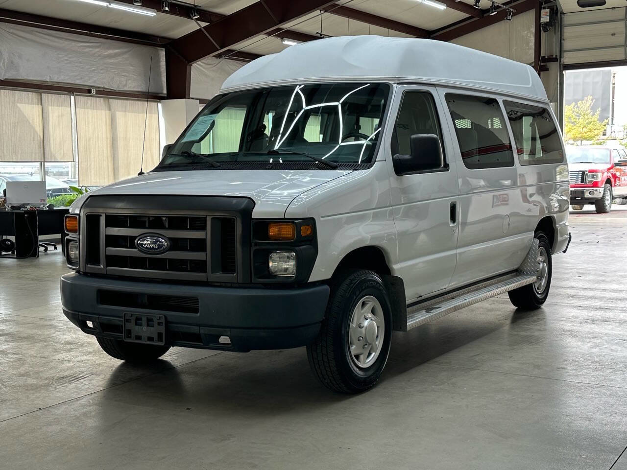 Used 2012 Ford E-250 and Econoline 250 w/ PWR Group image 5