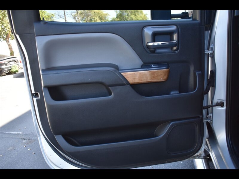 Used 2015 Chevrolet Silverado 2500 LTZ w/ Duramax Plus Package image 20