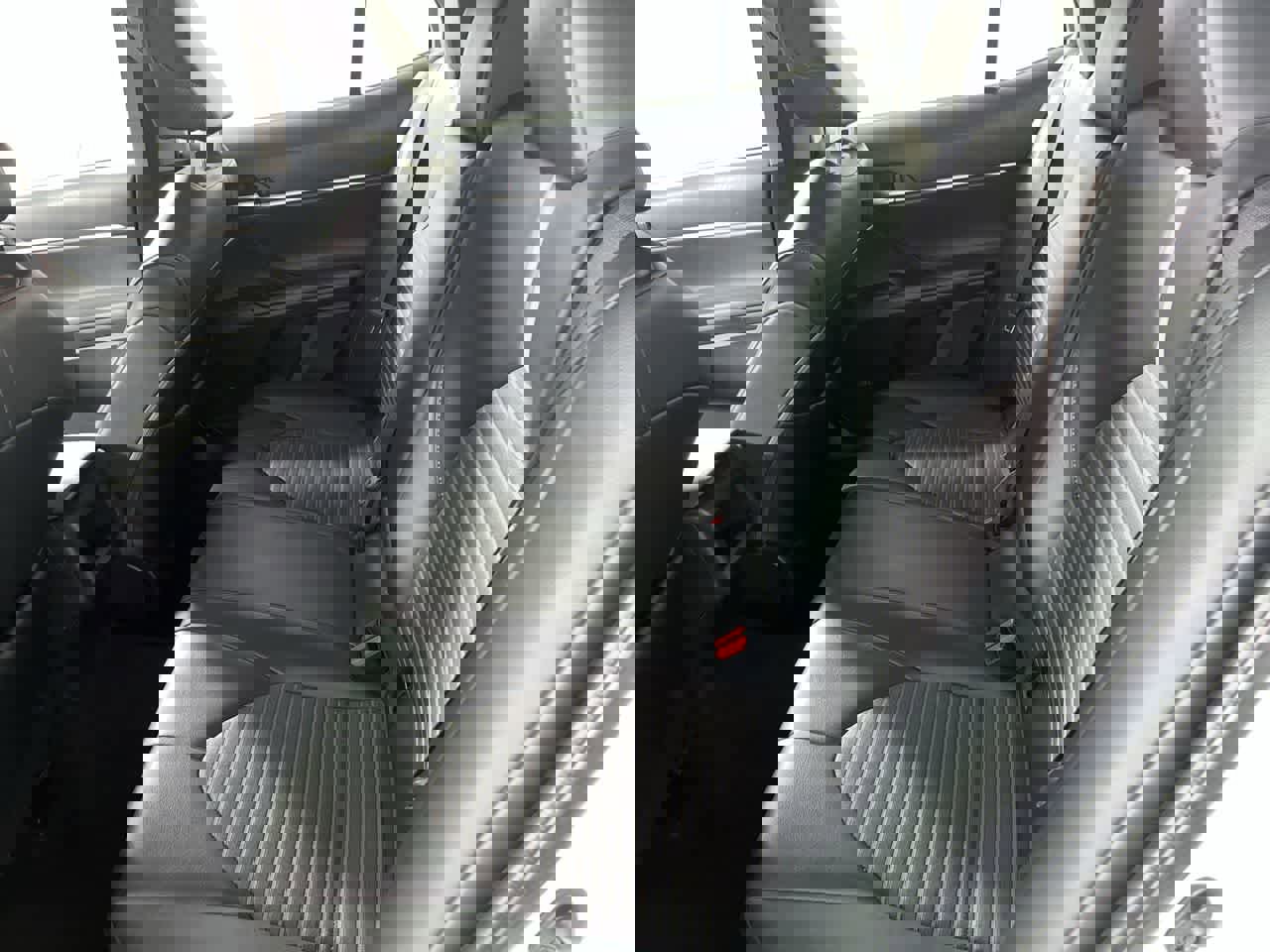 Used 2021 Toyota Camry SE image 25