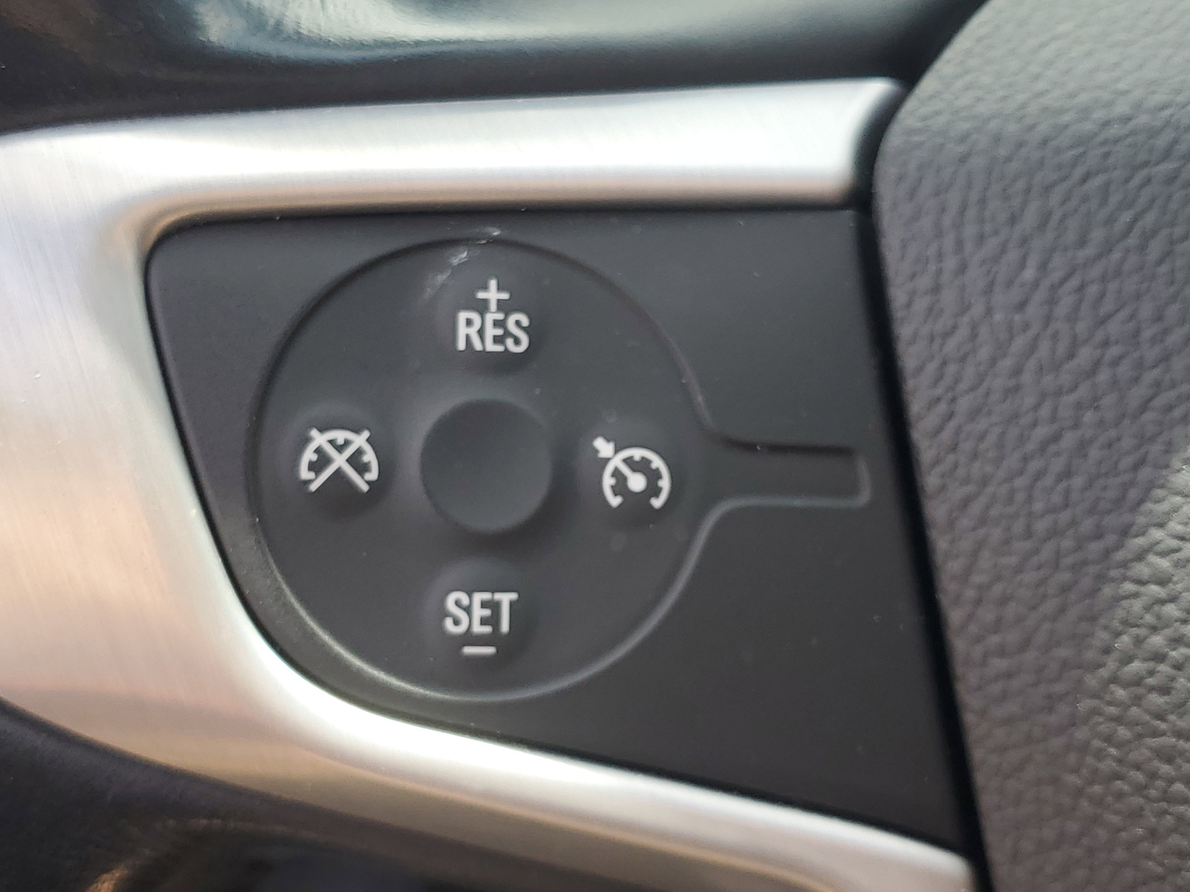 Used 2018 GMC Acadia SLT w/ LPO, Floor Liner Package image 27