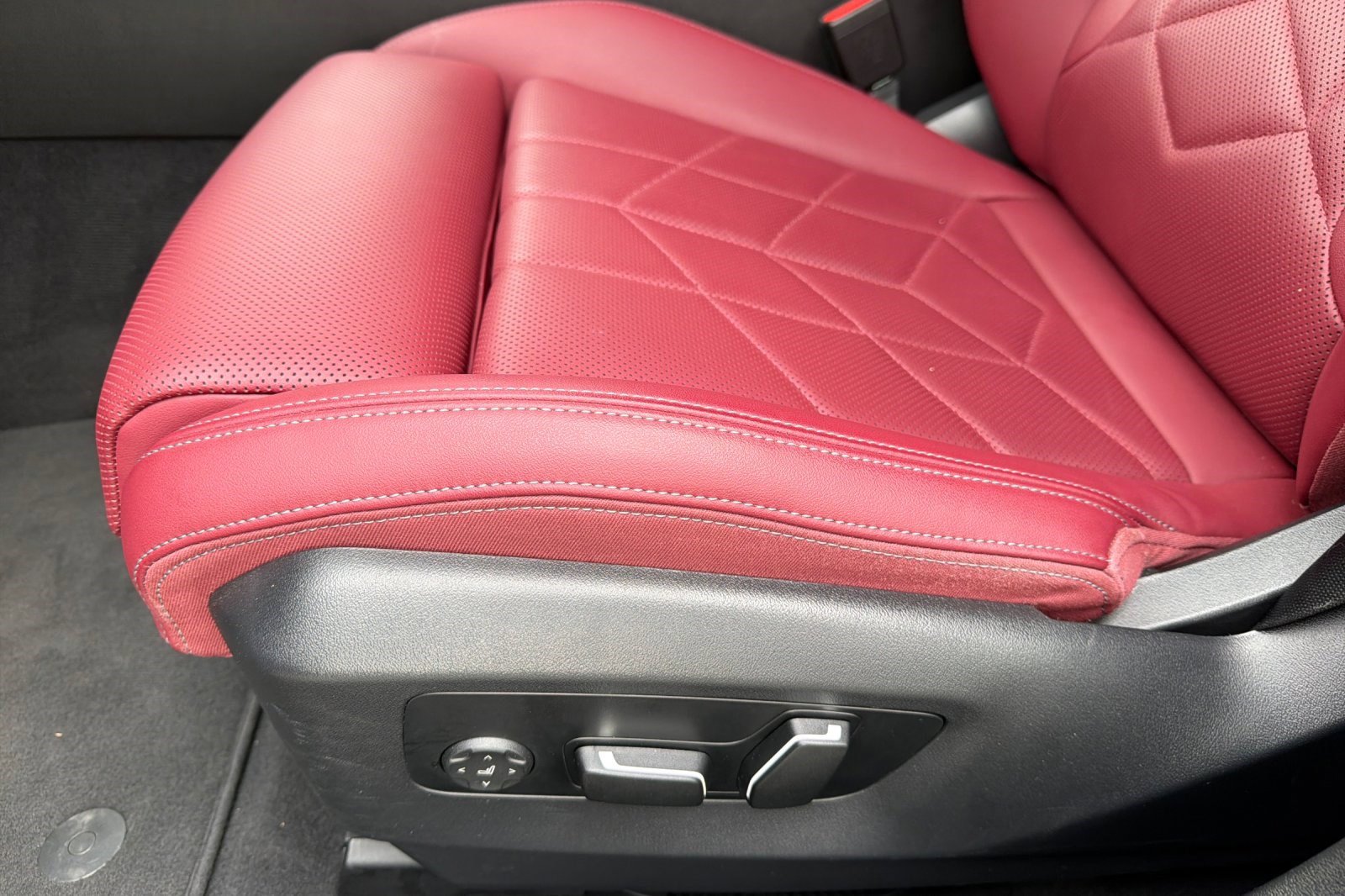 Certified 2024 BMW 530i w/ M Sport Package image 14