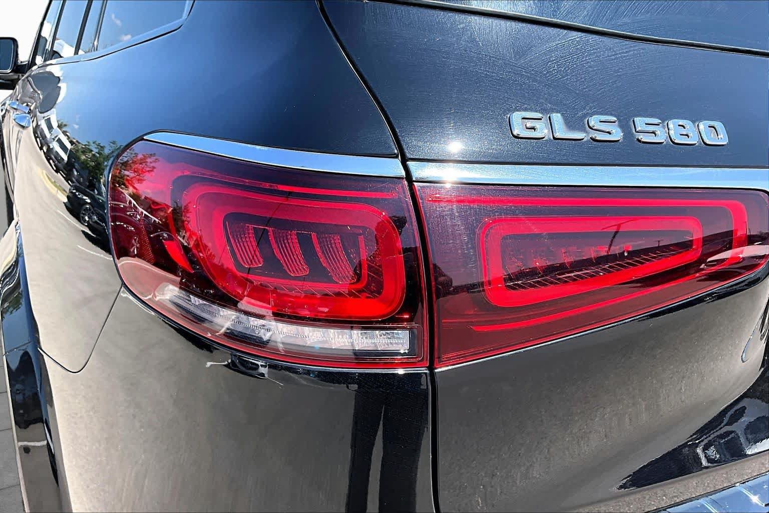 Used 2020 Mercedes-Benz GLS 580 4MATIC image 28