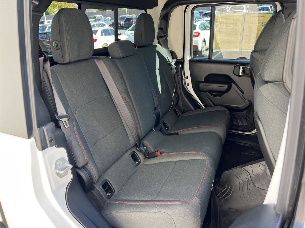 Certified 2025 Jeep Gladiator Rubicon w/ Convenience Group image 23