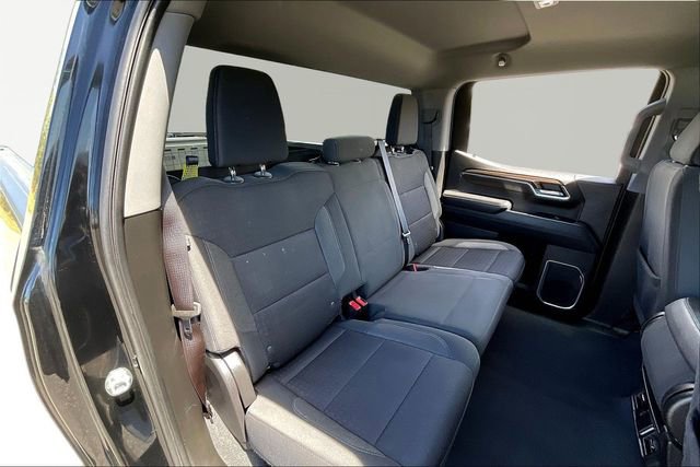 Used 2023 Chevrolet Silverado 1500 LT AWD/4WD image 17