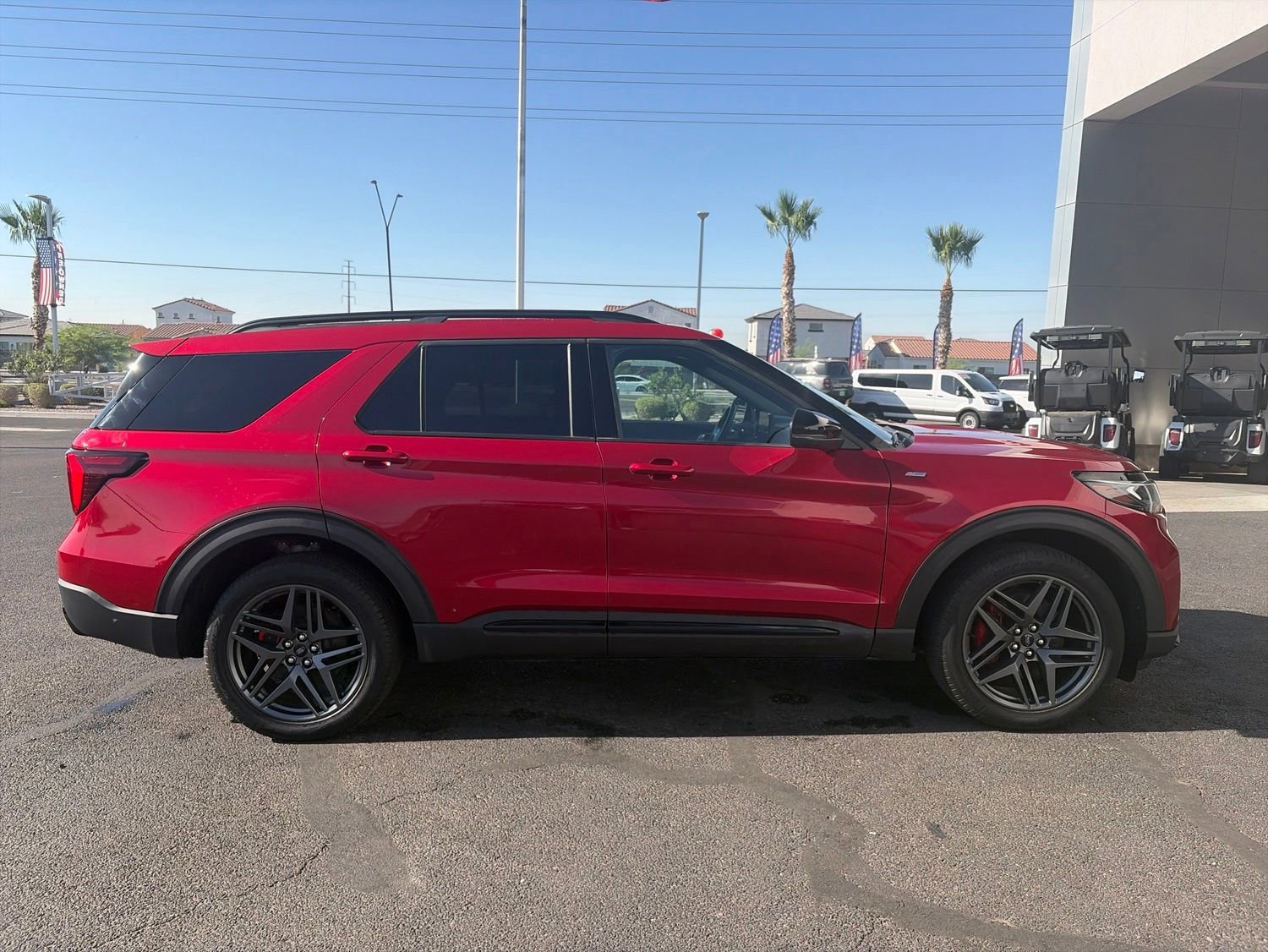 Used 2025 Ford Explorer ST-Line w/ ST-Line Street Pack AWD/4WD image 8