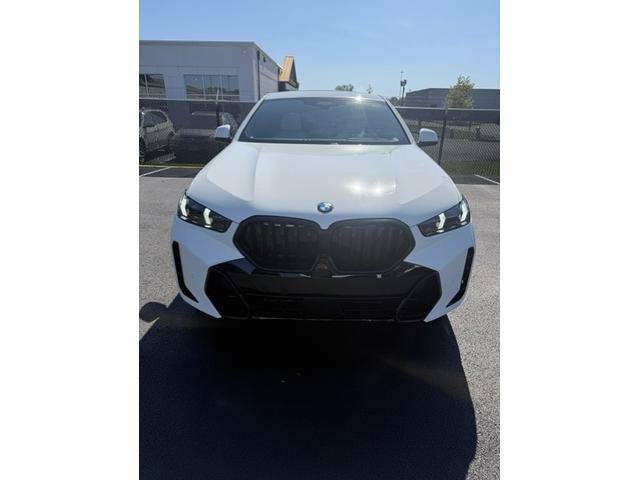 Used 2026 BMW X6 xDrive40i AWD/4WD image 4