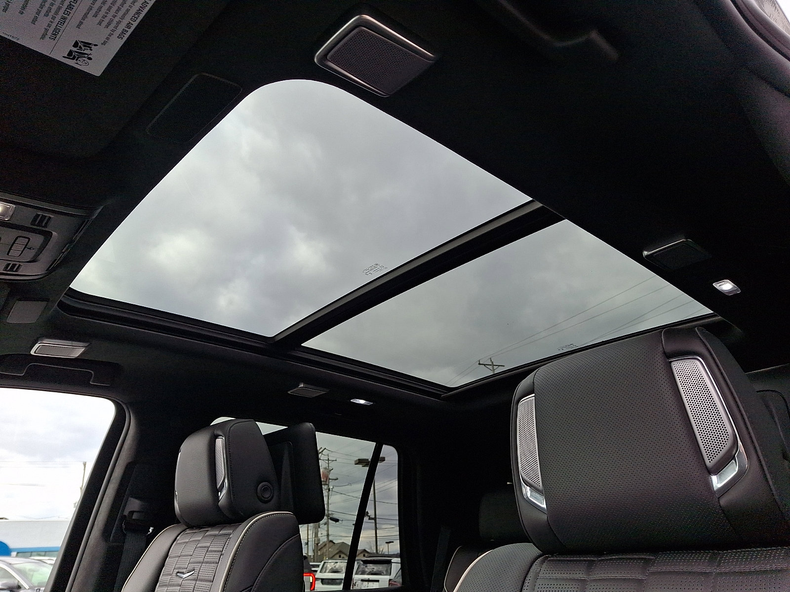 Used 2023 Cadillac Escalade Sport Platinum image 16