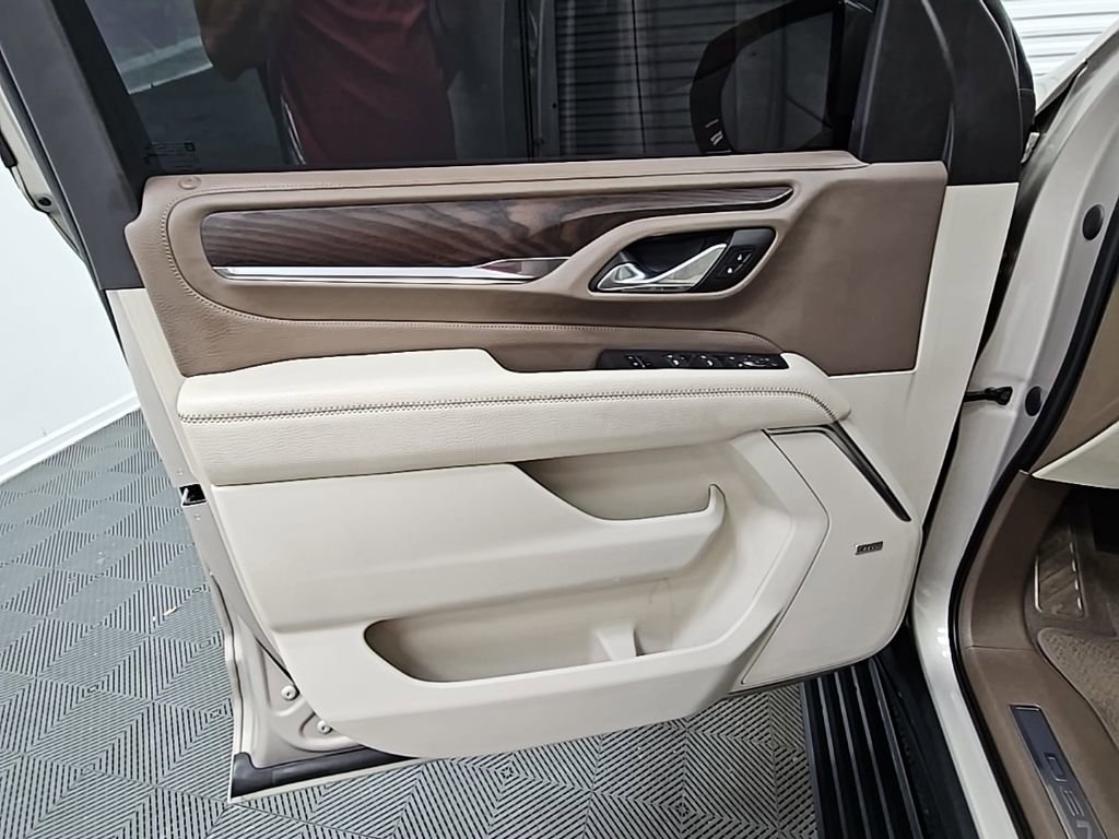 Used 2023 GMC Yukon XL Denali image 33