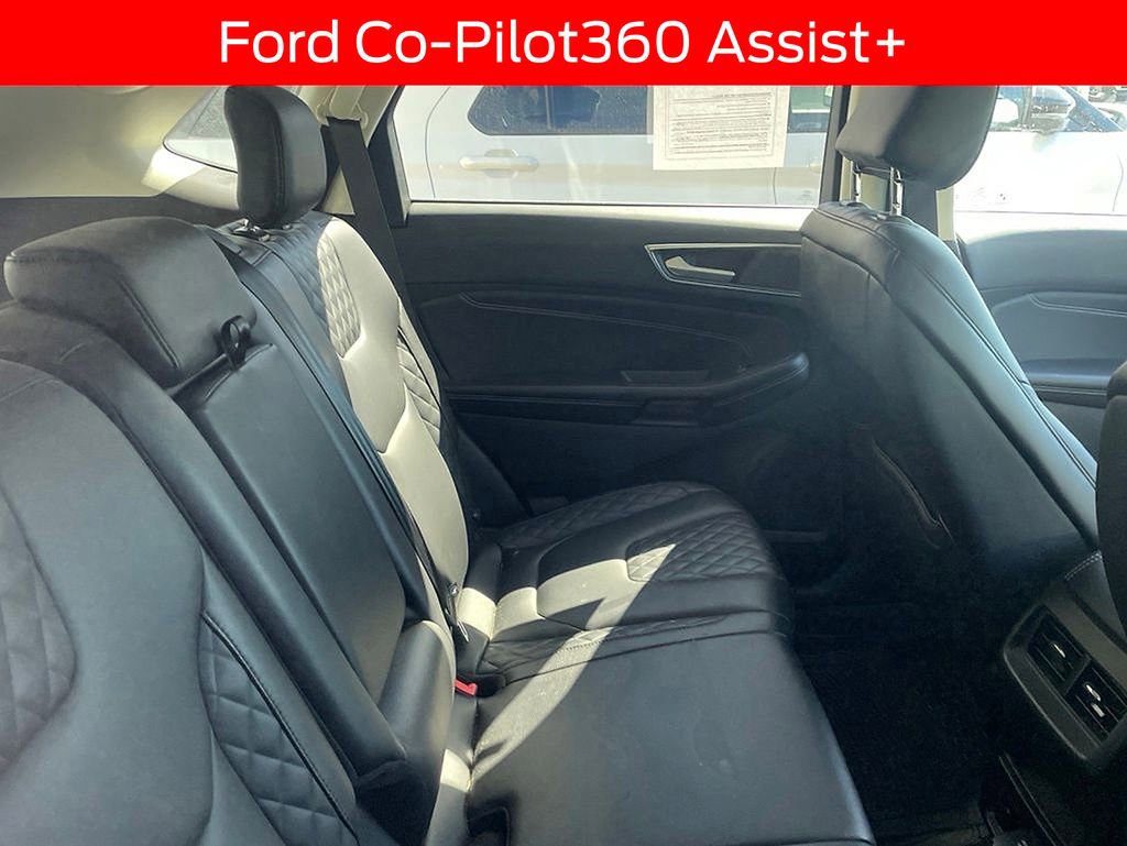 Used 2023 Ford Edge Titanium AWD/4WD image 9