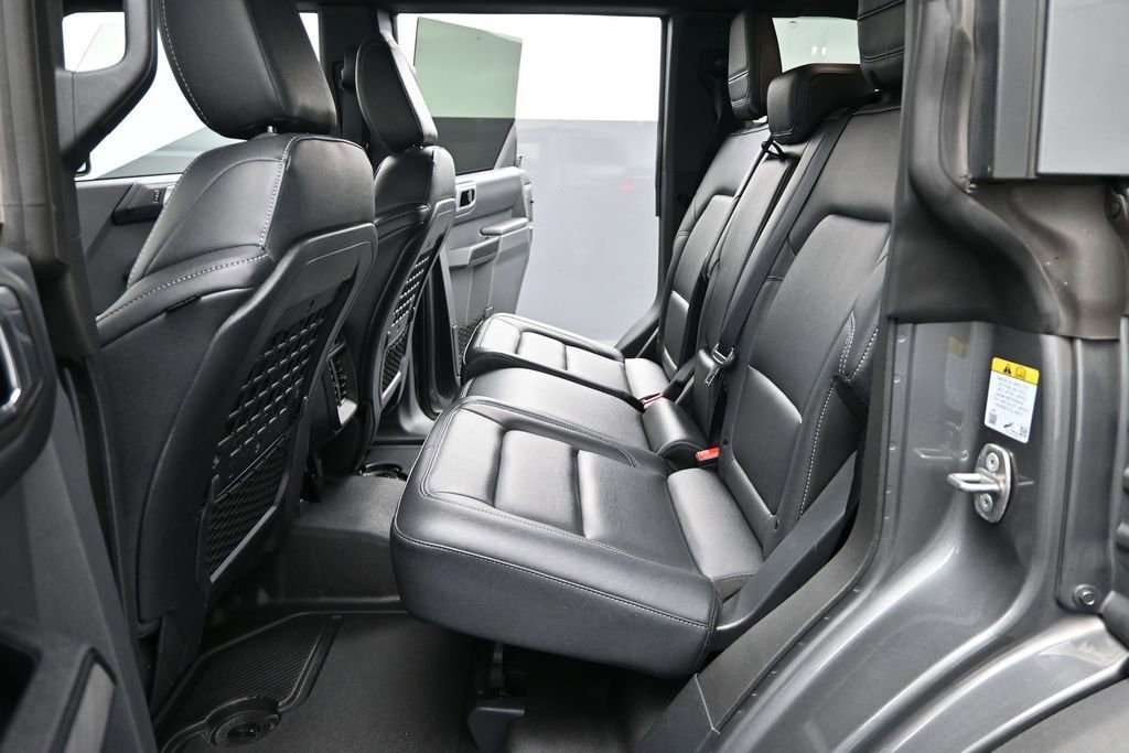 Used 2025 Ford Bronco Badlands AWD/4WD image 17