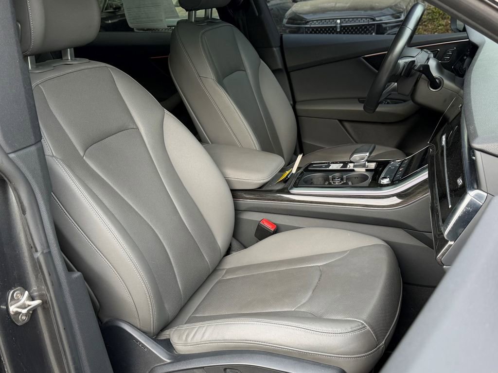 Used 2020 Audi Q8 Premium Plus AWD/4WD image 23