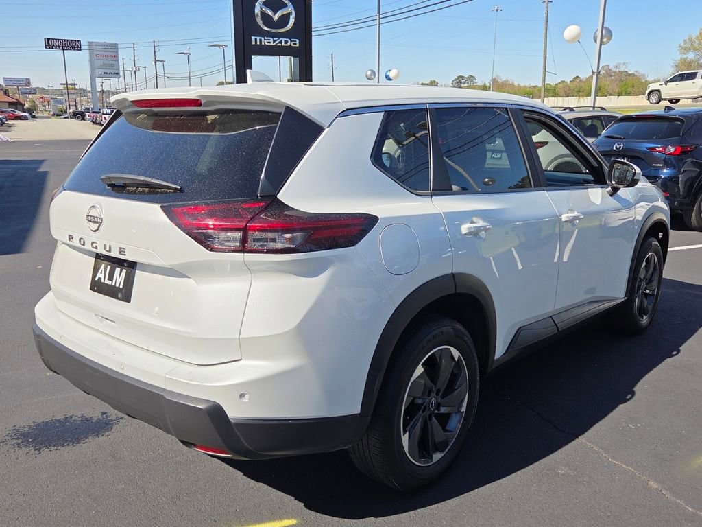 Used 2025 Nissan Rogue SV image 11