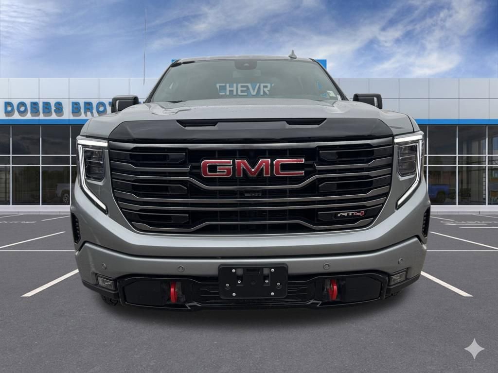 Used 2025 GMC Sierra 1500 AT4 image 2