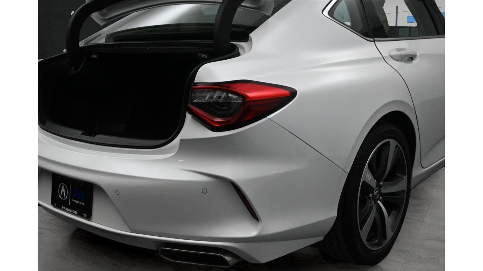 Certified 2025 Acura TLX w/ Technology Package image 14