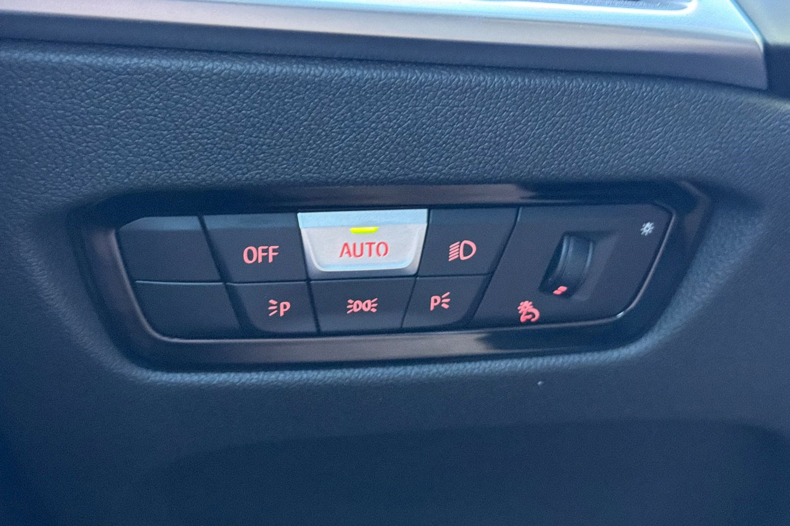 Used 2025 BMW 230i Coupe image 37