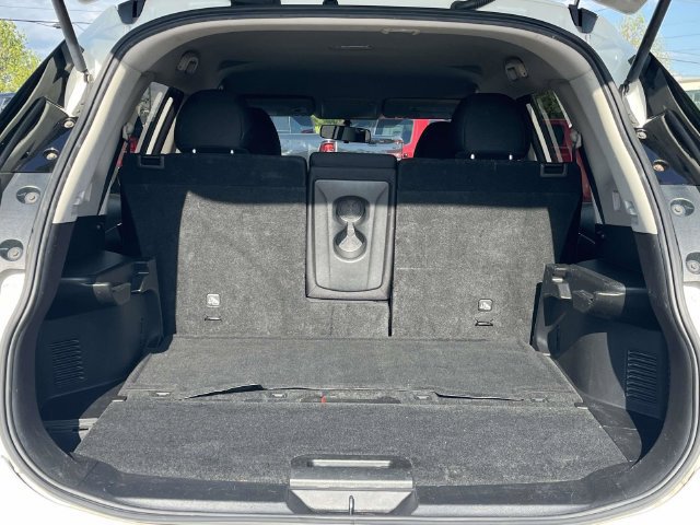 Used 2017 Nissan Rogue S FWD image 20