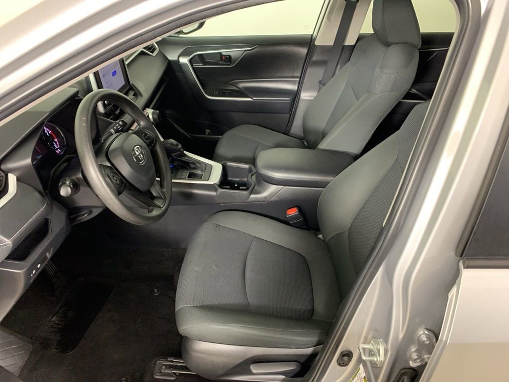 Used 2024 Toyota RAV4 LE image 28