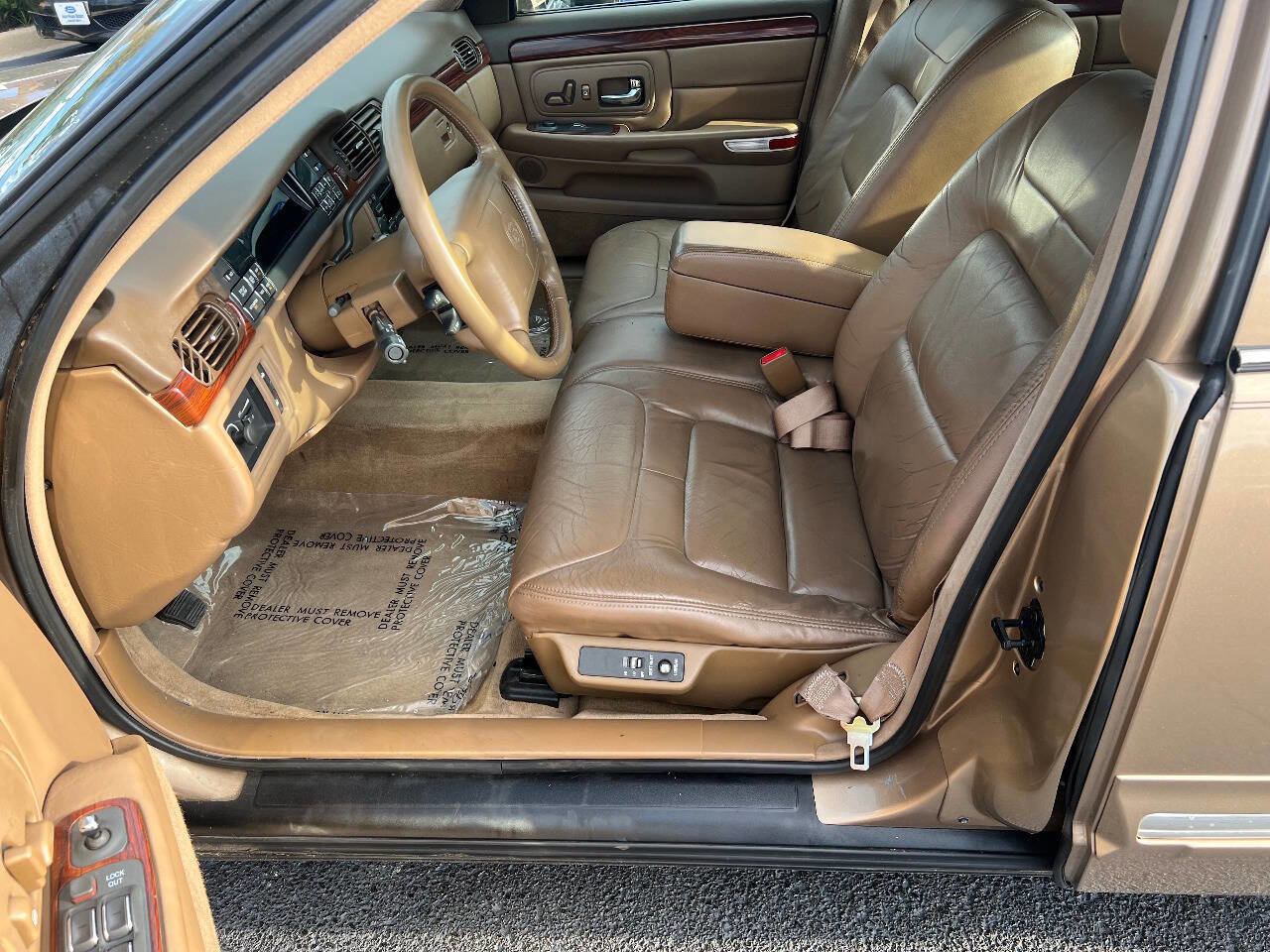 Used 1999 Cadillac De Ville w/ Comfort/Convenience Pkg image 19