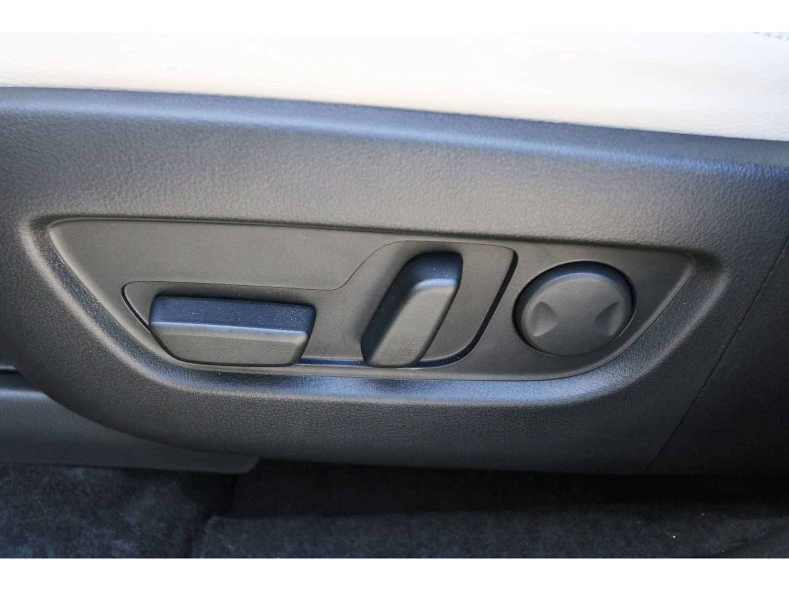 Used 2025 MAZDA CX-90 3.3 Turbo w/ Premium Plus Pkg image 28