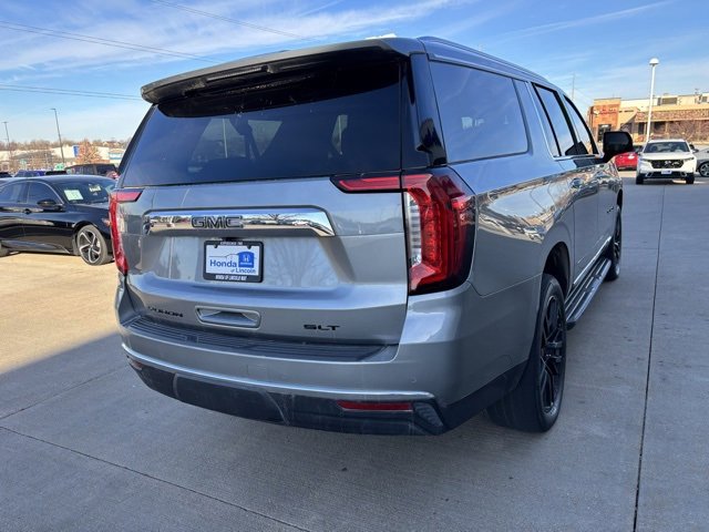 Used 2024 GMC Yukon XL SLT w/ SLT Premium Package image 5
