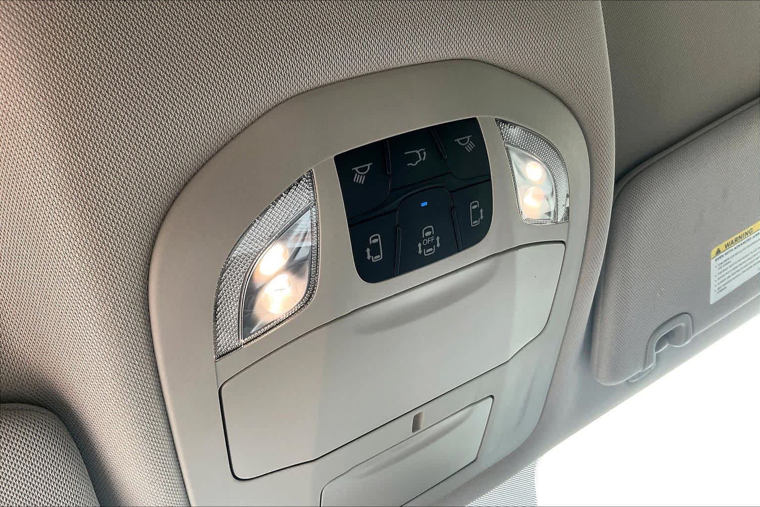 Used 2024 Chrysler Pacifica Touring-L FWD image 32