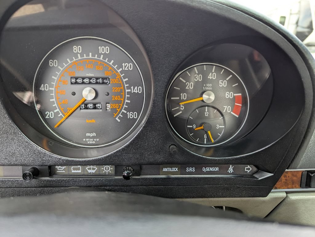 Used 1987 Mercedes-Benz 560 SL image 23
