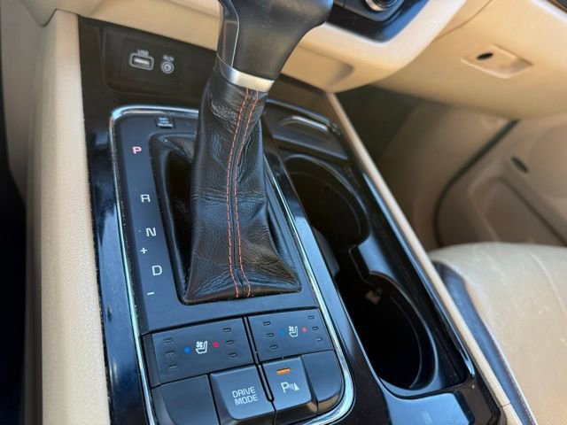 Used 2017 Kia Sedona SX image 22