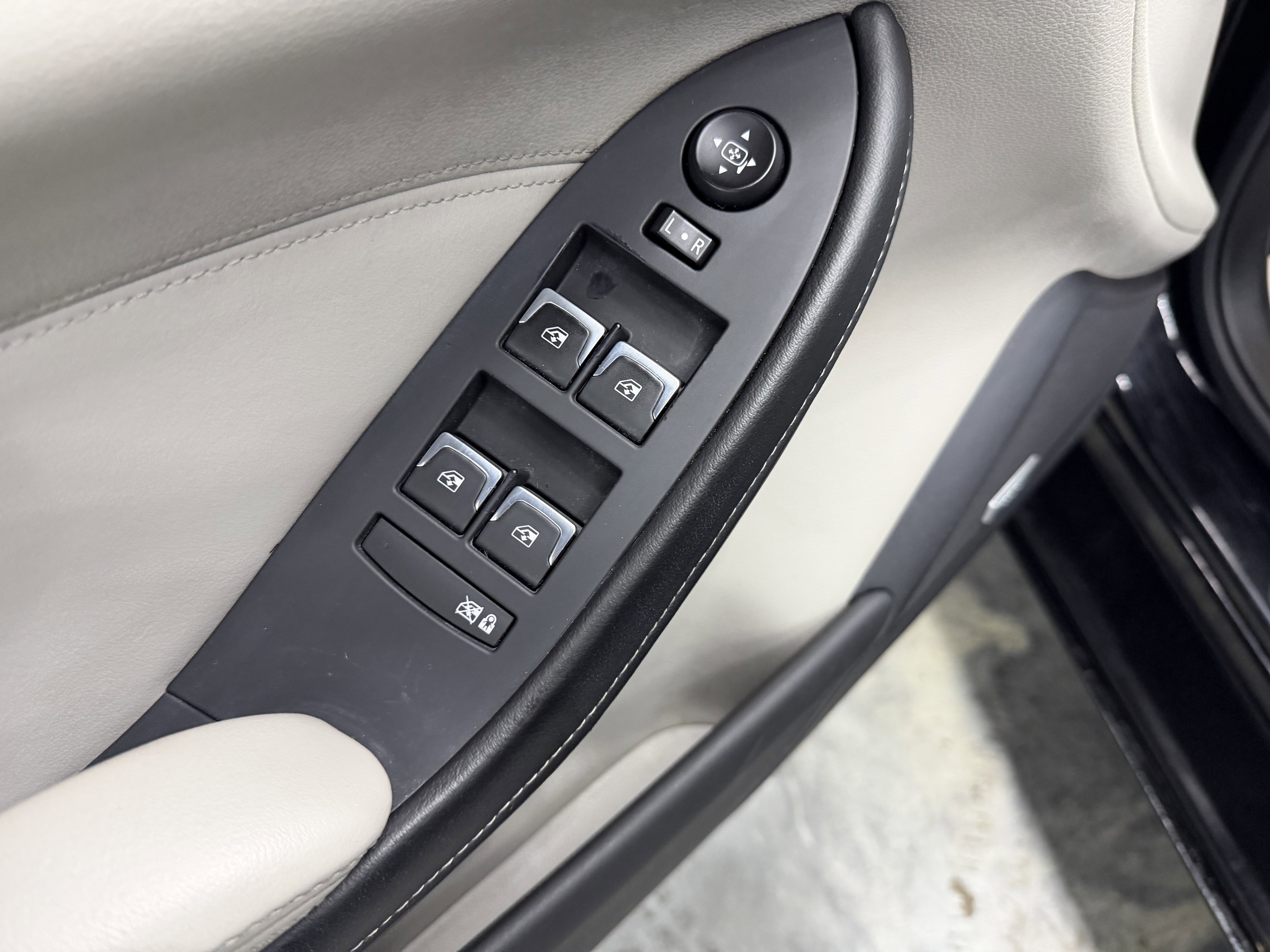 Used 2016 Cadillac CTS AWD Sedan image 12