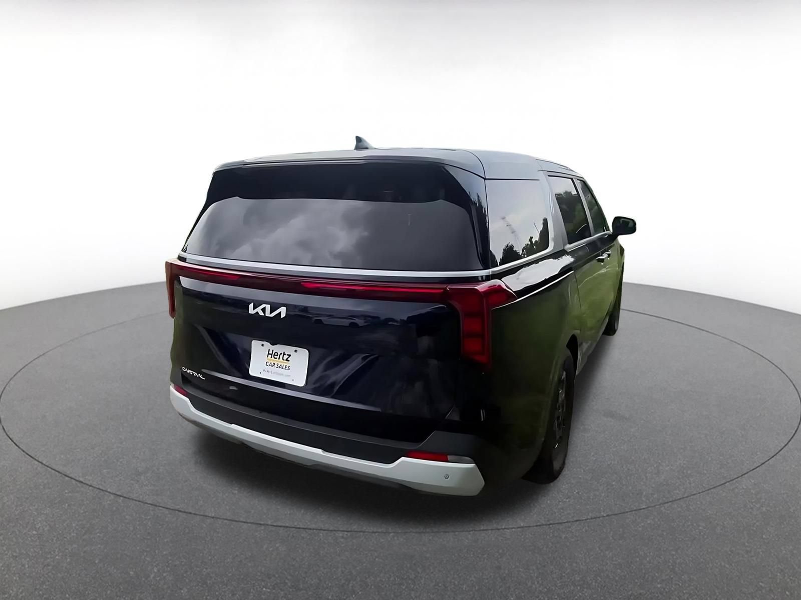 Used 2026 Kia Carnival FWD image 14