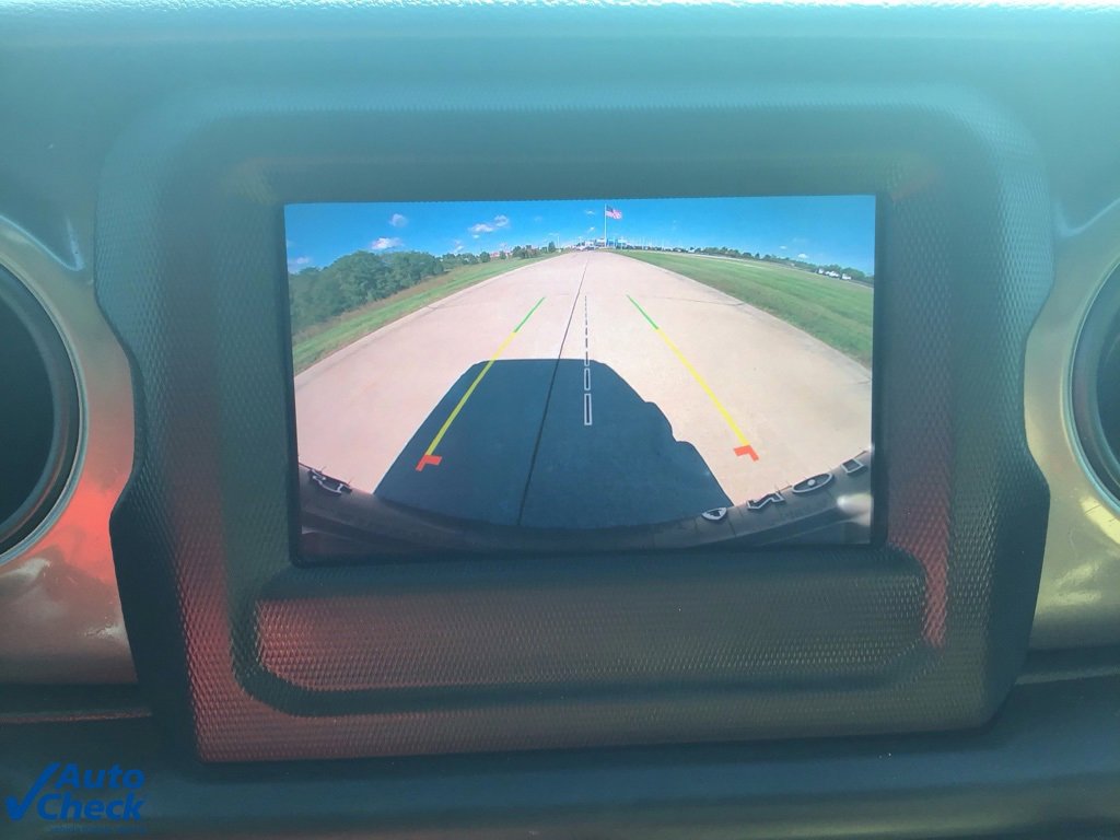 Used 2022 Jeep Wrangler Willys image 36