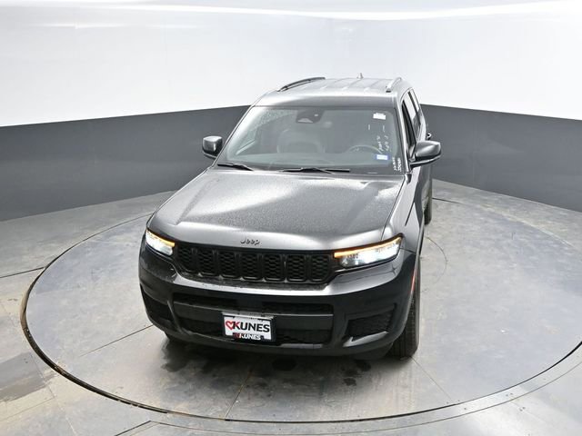 Used 2024 Jeep Grand Cherokee L Laredo image 40