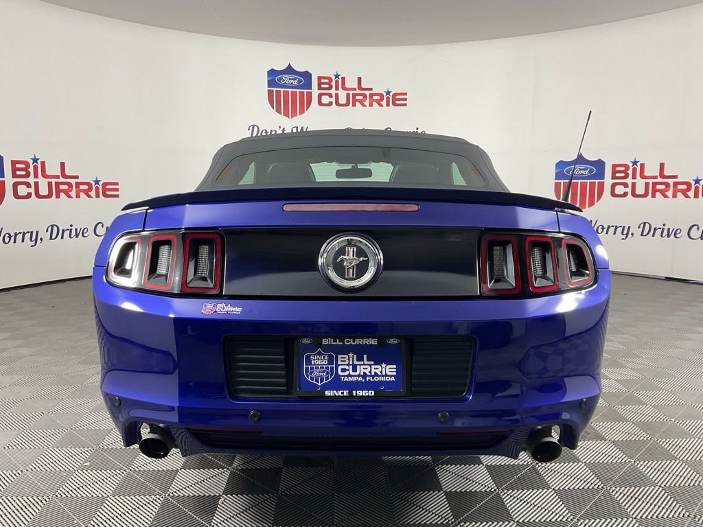 Used 2013 Ford Mustang Premium RWD image 4