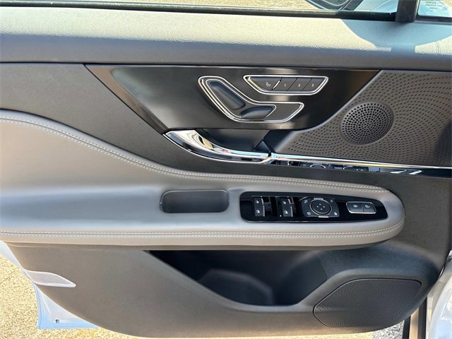 New 2025 Lincoln Corsair Reserve w/ Jet Appearance Package image 20