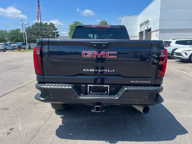 Used 2024 GMC Sierra 2500 Denali w/ Denali Reserve Package AWD/4WD image 6
