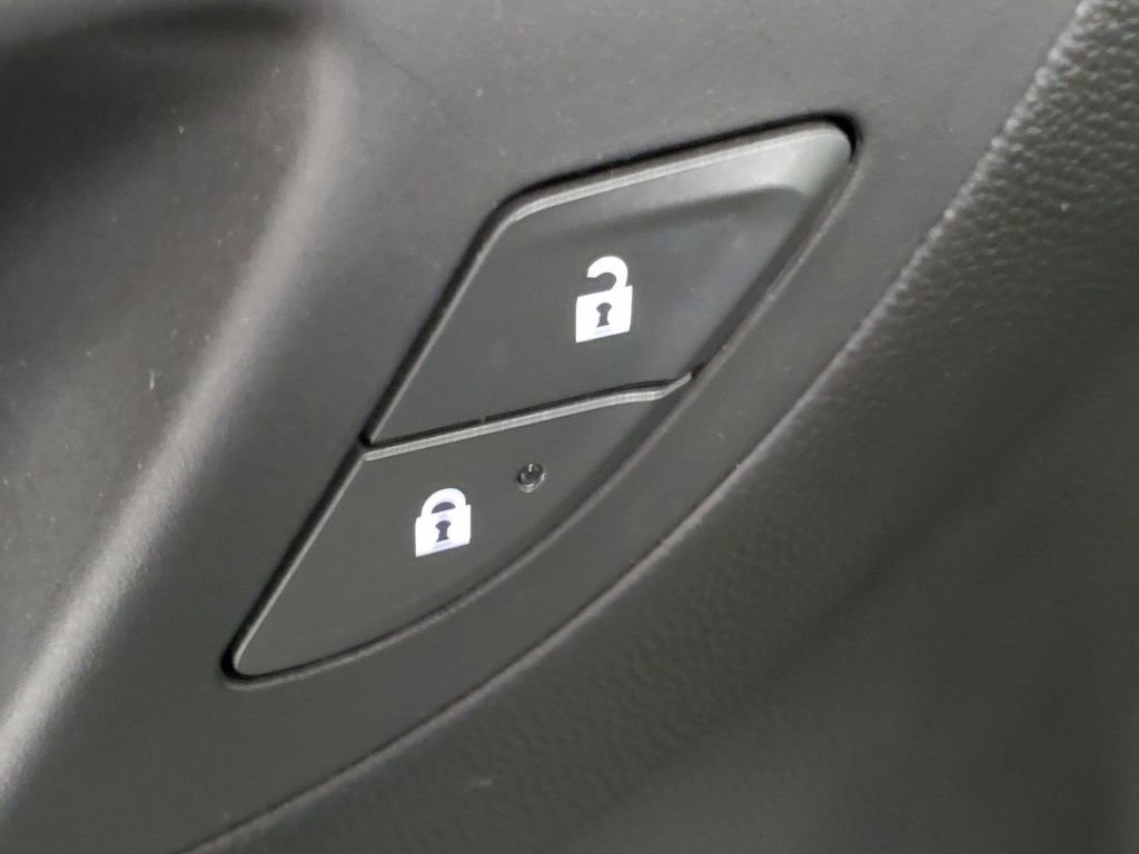 Used 2021 Chevrolet Equinox LT image 27