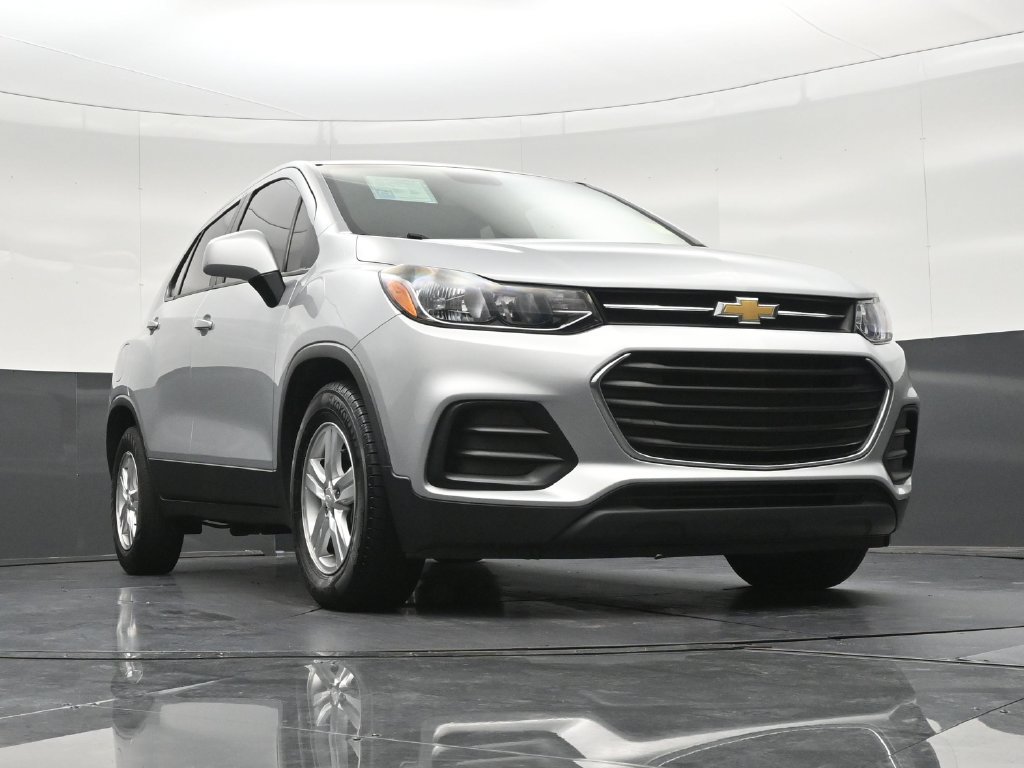 Used 2020 Chevrolet Trax LS FWD image 29