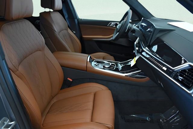 Used 2026 BMW X7 M60i AWD/4WD image 21
