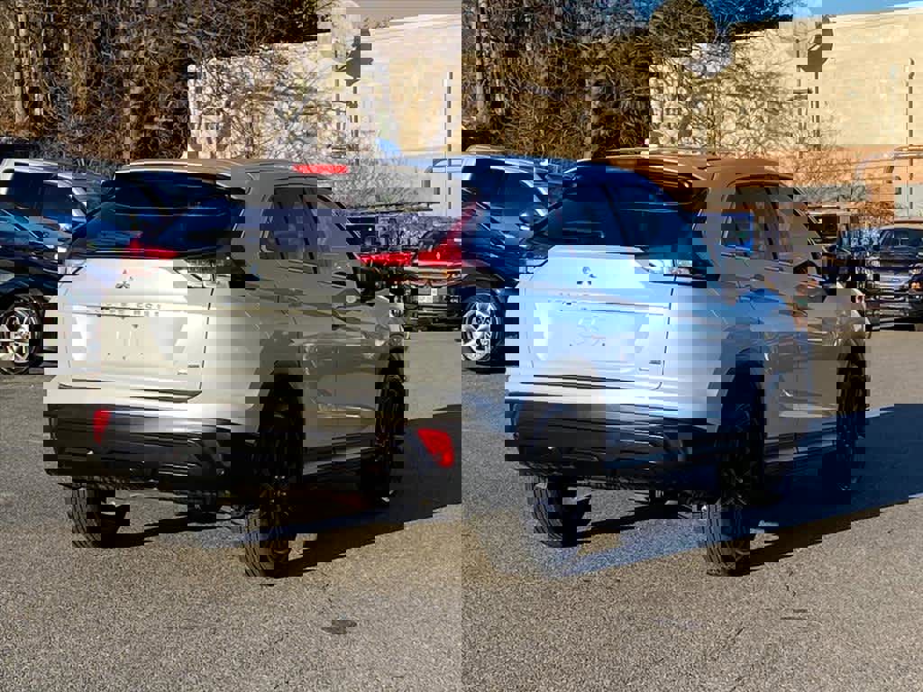 Used 2024 Mitsubishi Eclipse Cross LE image 5