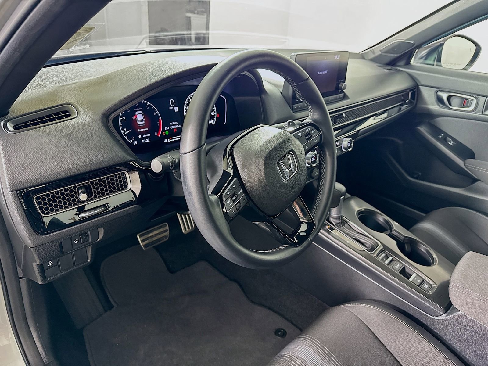 Used 2025 Honda Civic Sport image 7